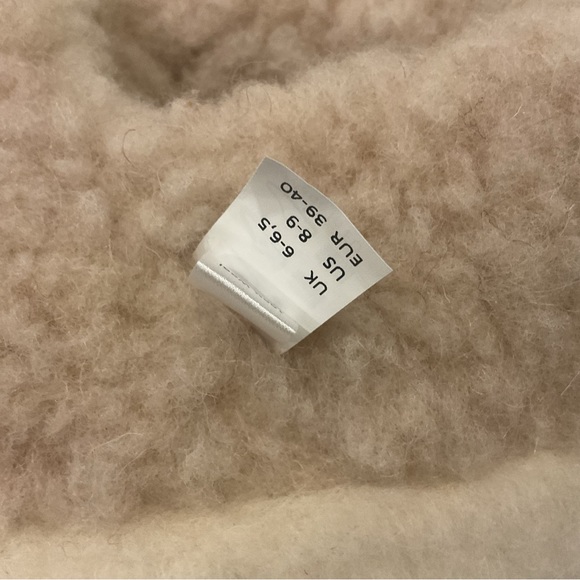 2 Set ~ Sheep by the Sea Slippers - 100% Wool ~ Unisex - Picture 8 of 8